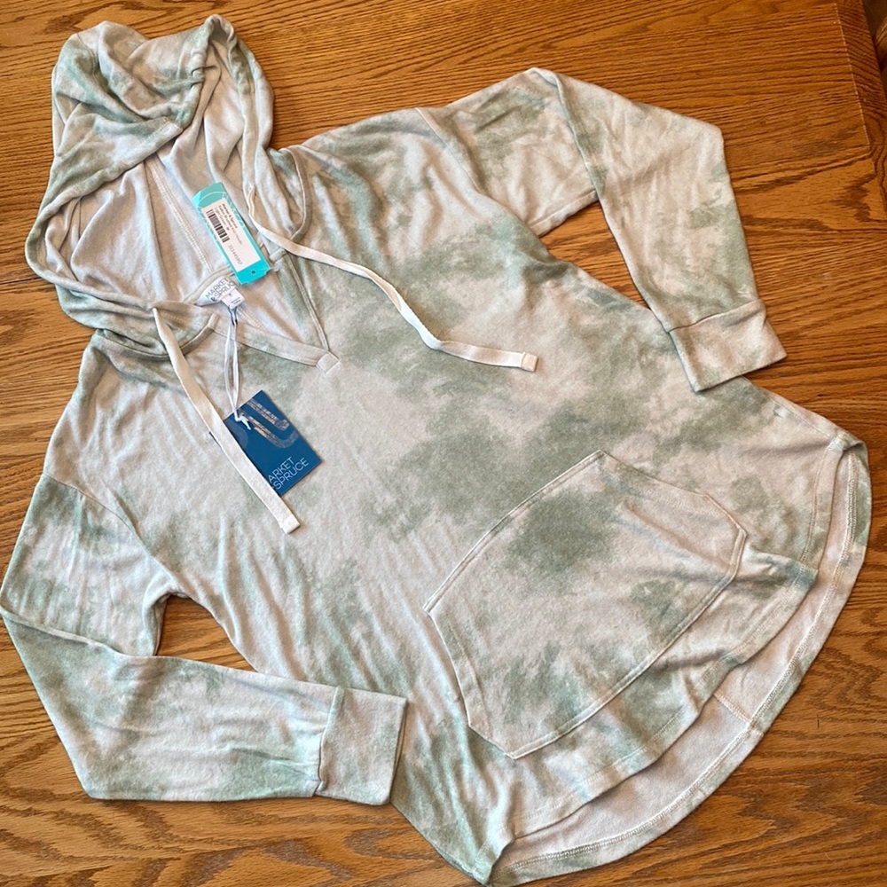 Ladies Hooded Pullover by Market & Spruce